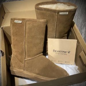 BearPaw Emma Short Boot